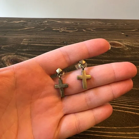 Vintage Style Fashion Cross Dangle Earrings - Picture 2 of 6